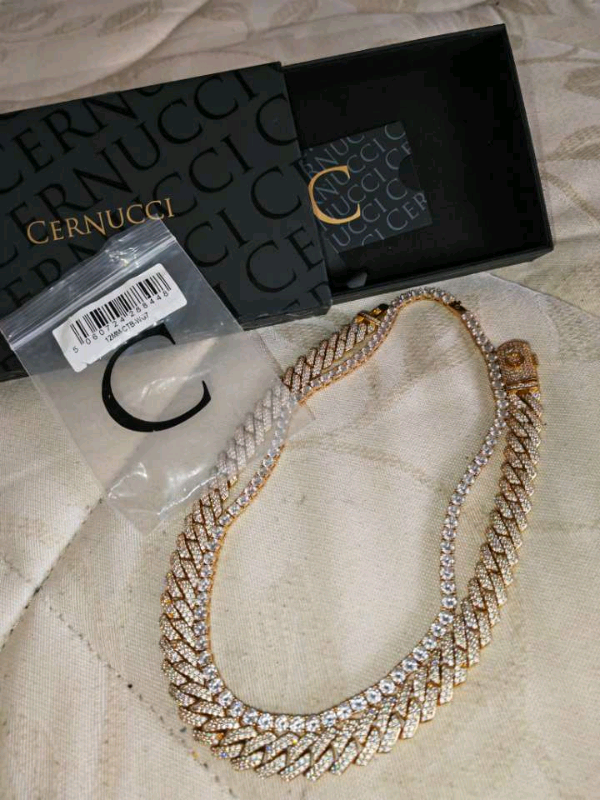 Men's Cernucci necklace set | in Hull 